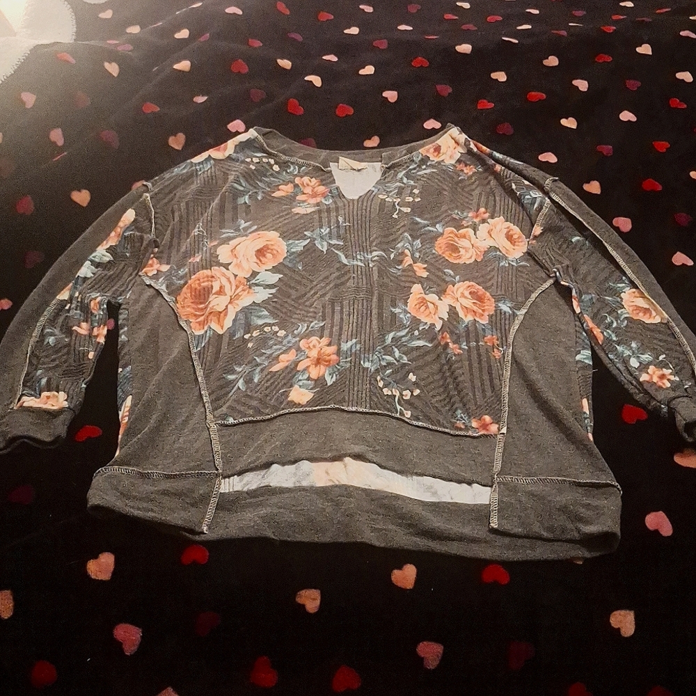 Woman's long sleeve shirt